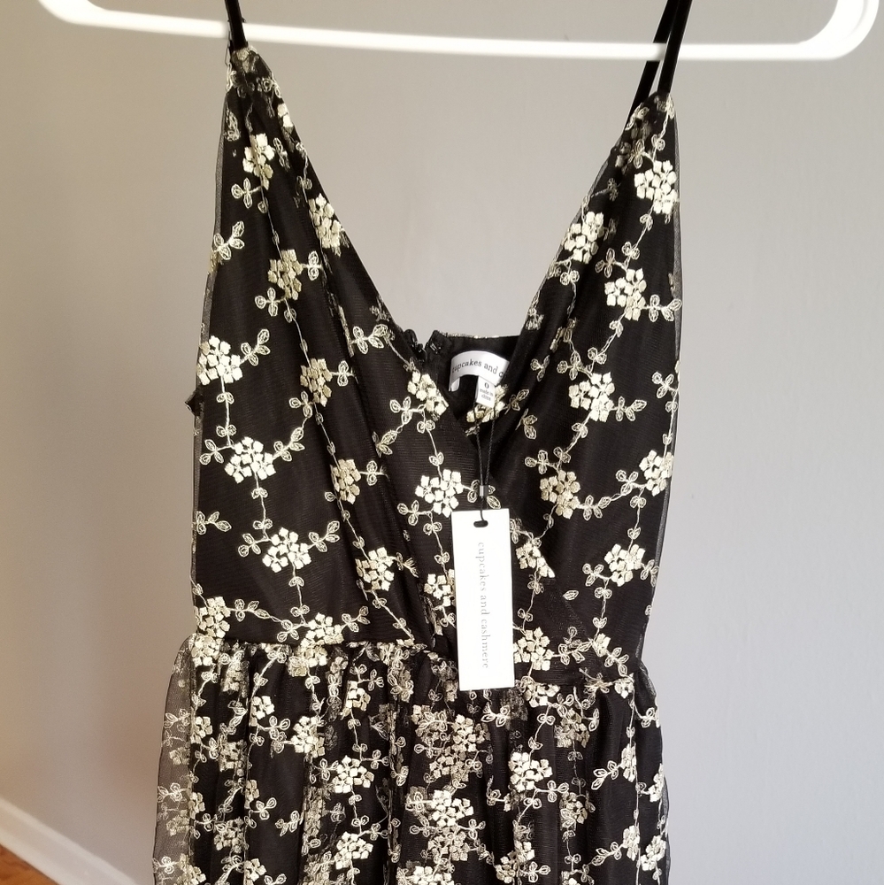 New beautiful midi dress Cupcases and cashmere